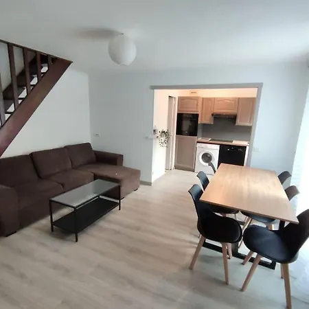 Duplex Cosy Apartment Gonesse Exterior photo