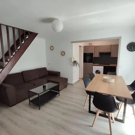 Duplex Cosy Apartment Gonesse Exterior photo
