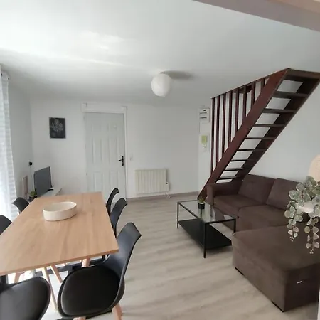 Duplex Cosy Apartment Gonesse Exterior photo